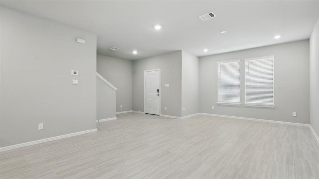 Spacious, unfurnished interior of a new home in Orchard Village, Fort Worth (Image 25). Spacious, unfurnished interior of a new home in Orchard Village, Fort Worth (Image 25).