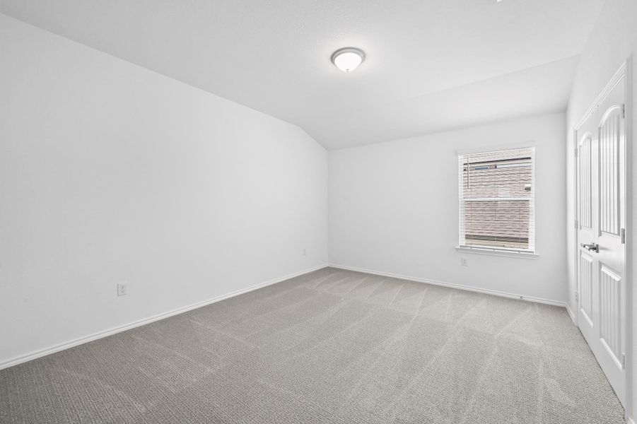 Spacious, unfurnished interior of a new home in Creekside at Estancia, Austin (Image 16).