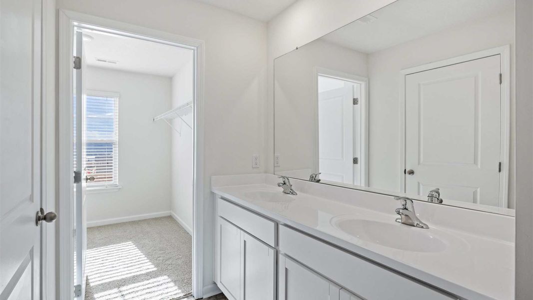 Representative furnished interior of a home built from the Edmon by D.R. Horton in Johnson Farms, Greeneville (Image 6).