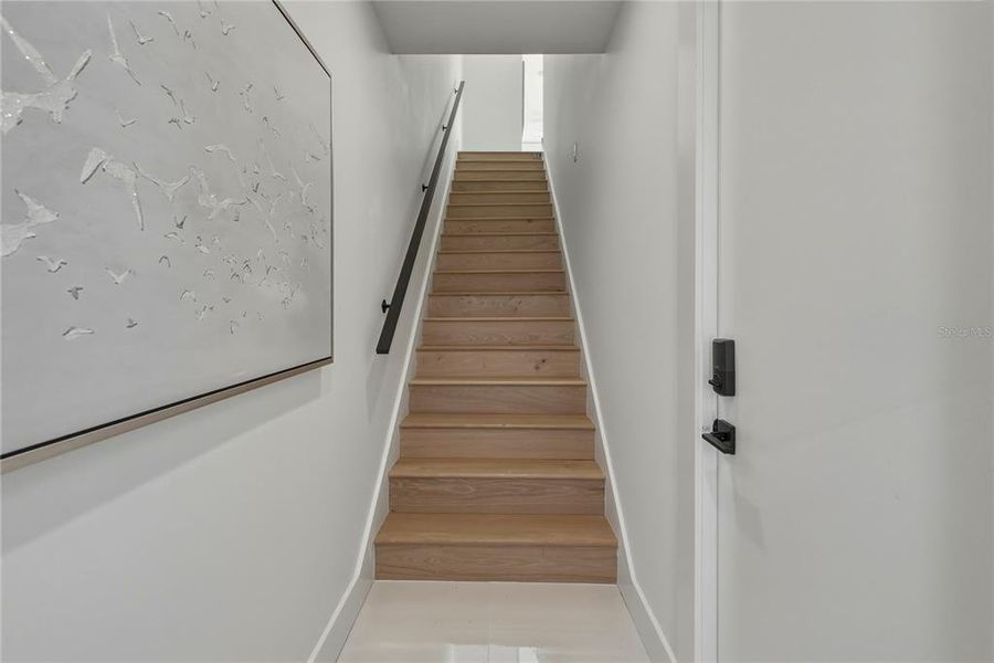 Spacious, unfurnished interior of a new home in , Indian Rocks Beach (Image 23).