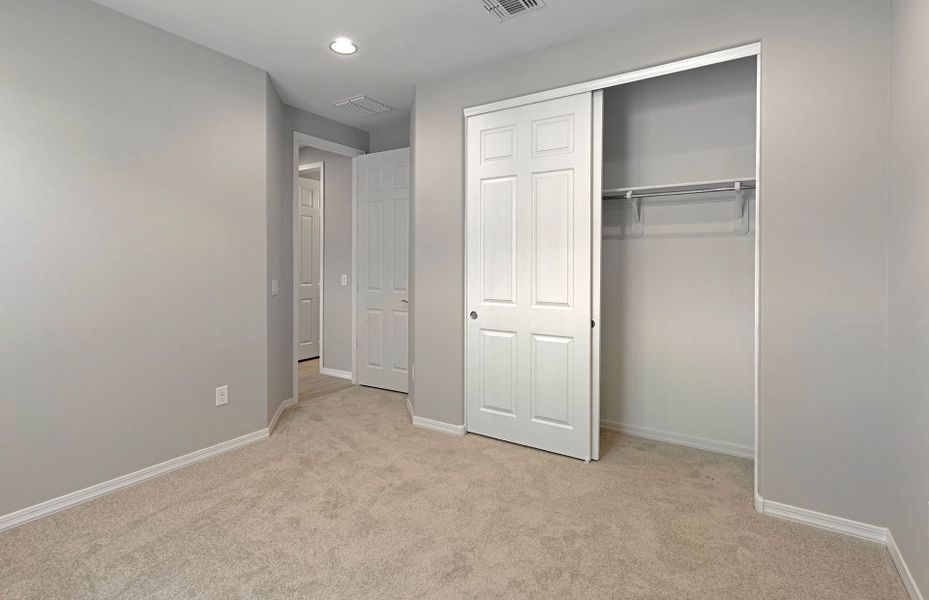 Spacious, unfurnished interior of a new home in Vistoso Canyon Estates, Oro Valley (Image 24). Spacious, unfurnished interior of a new home in Vistoso Canyon Estates, Oro Valley (Image 24).