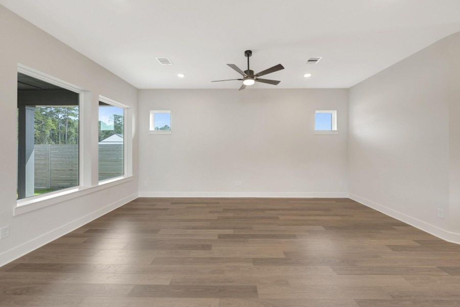 Spacious, unfurnished interior of a new home in Two Step Farm - Landmark Row Collection, Montgomery (Image 14). Spacious, unfurnished interior of a new home in Two Step Farm - Landmark Row Collection, Montgomery (Image 14).
