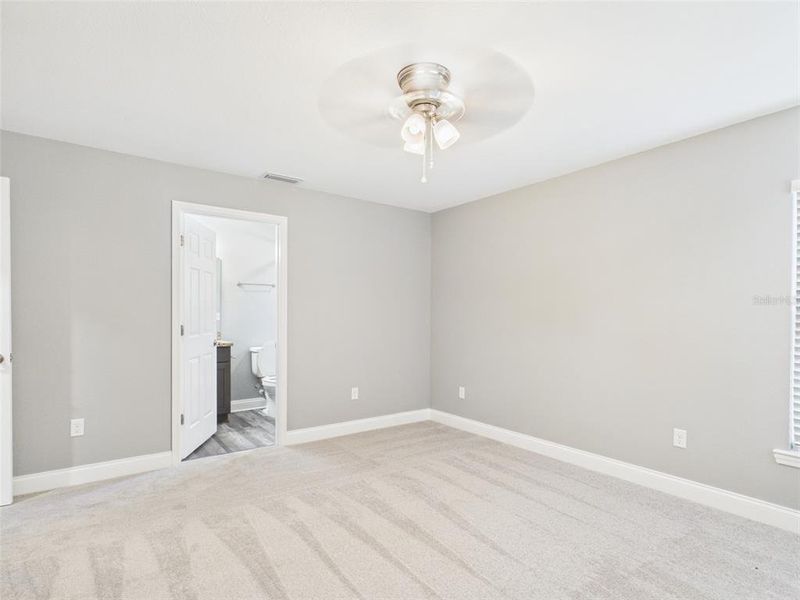 Spacious, unfurnished interior of a new home in , Lakeland (Image 20).