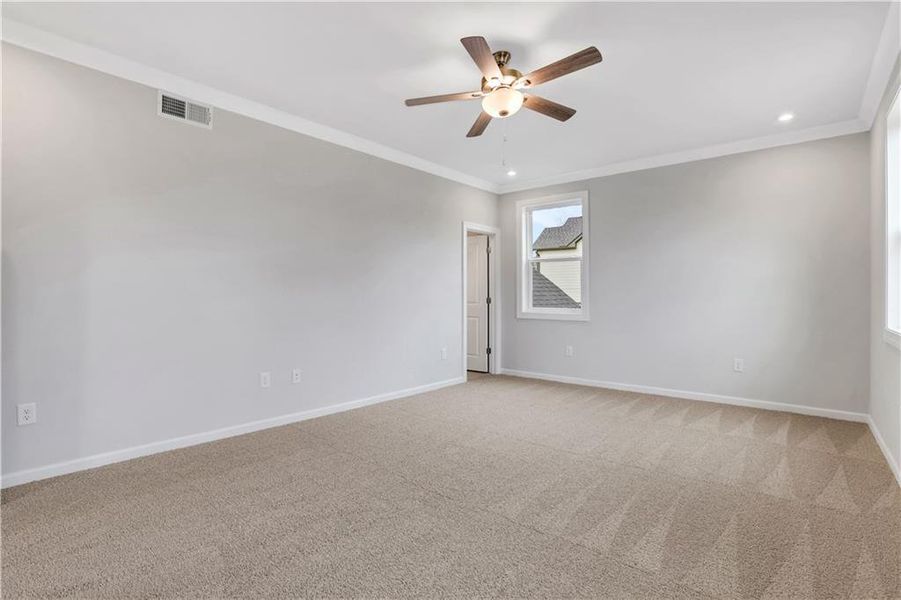 Spacious, unfurnished interior of a new home in Acacia, Cumming (Image 41).
