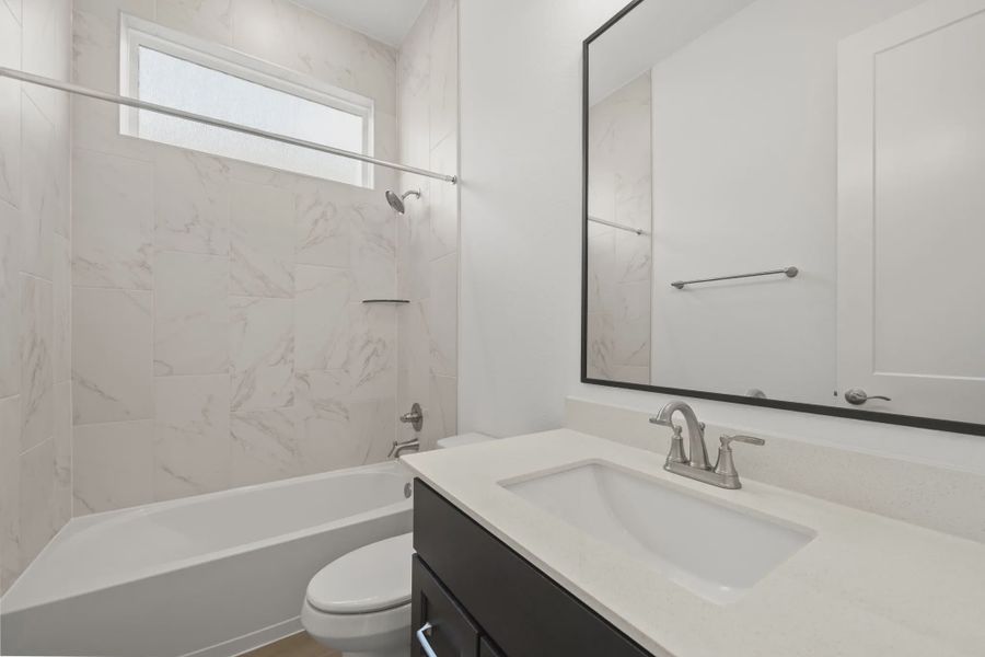 Furnished interior view inside a new home in Sienna 45', Missouri City (Image 5).