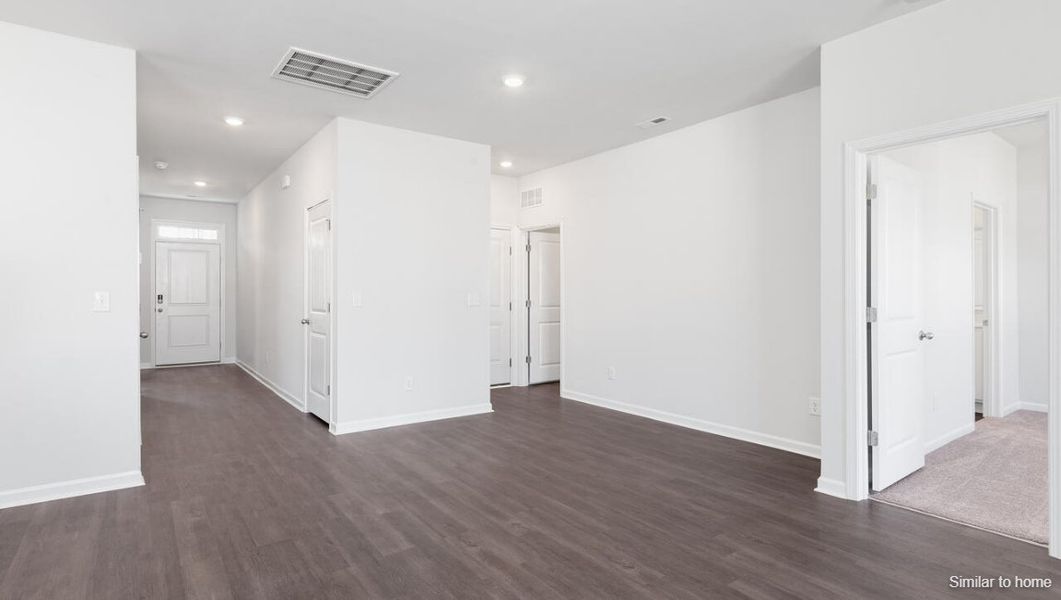 Spacious, unfurnished interior of a new home in Bella Point, Bolivia (Image 16).