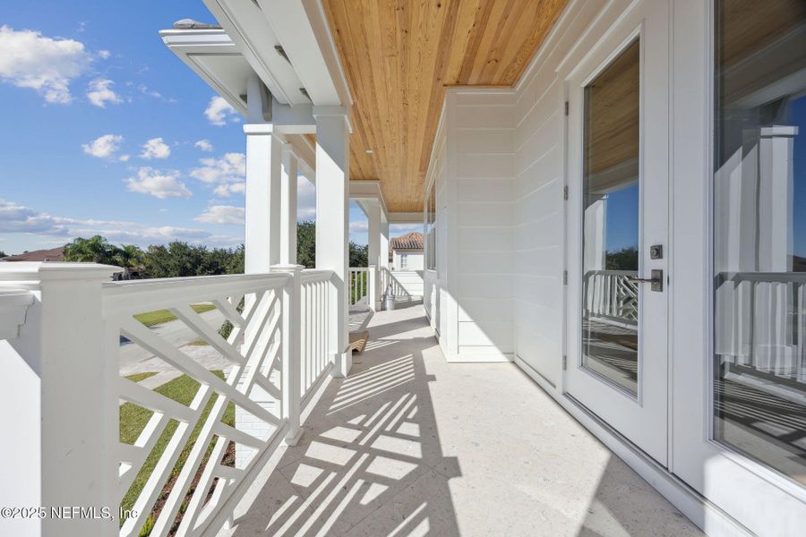 Exterior details and patio area of a home in , Jacksonville (Image 33).