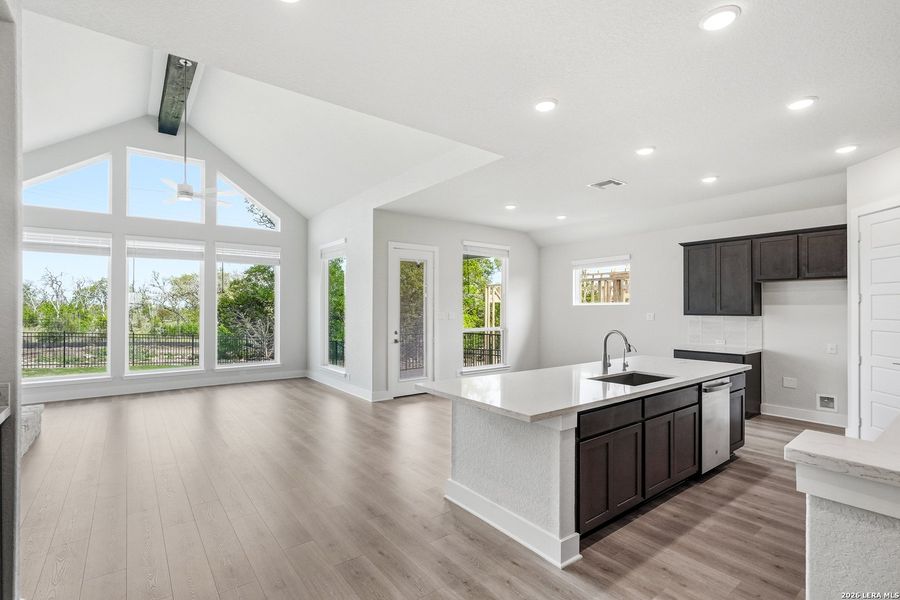 Furnished interior view inside a new home in Esperanza 50's, Boerne (Image 10).