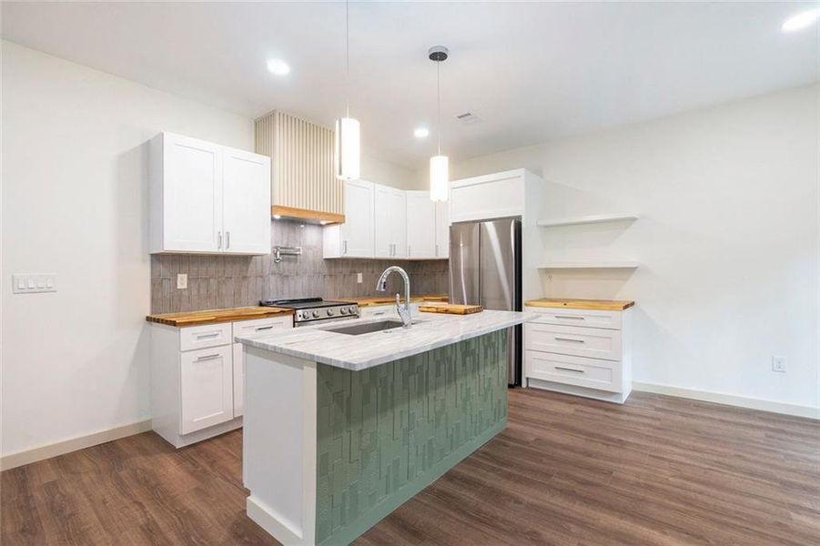 Furnished interior view inside a new home in , Conyers (Image 4). Furnished interior view inside a new home in , Conyers (Image 4).
