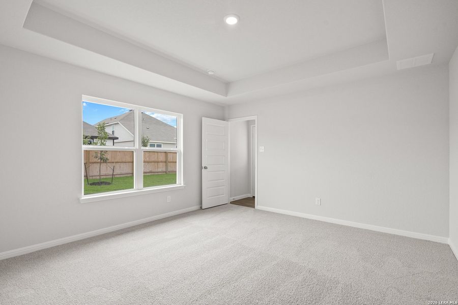 Spacious, unfurnished interior of a new home in Applewhite Meadows, San Antonio (Image 16).