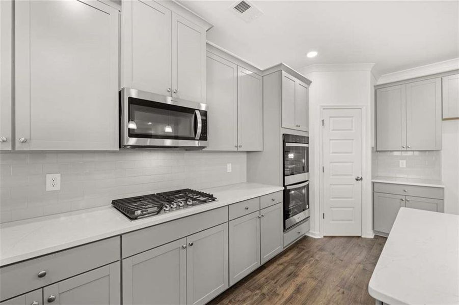 Furnished interior view inside a new home in Water Oak Estates, Lawrenceville (Image 6).