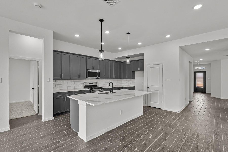 Photo does not represent actual home options and selection. Ask Sales consultant for specific selections.