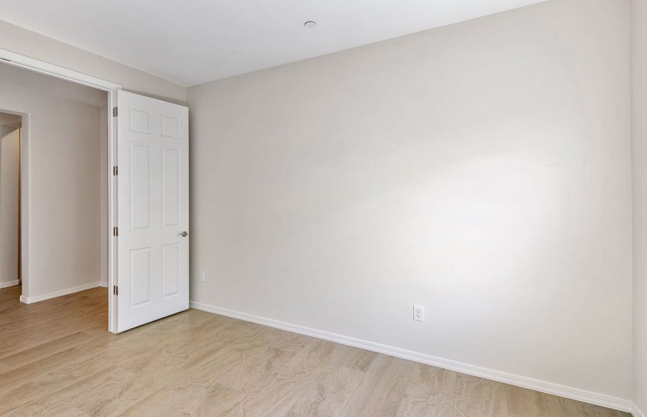 Spacious, unfurnished interior of a new home in Vistoso Canyon Estates, Oro Valley (Image 15).