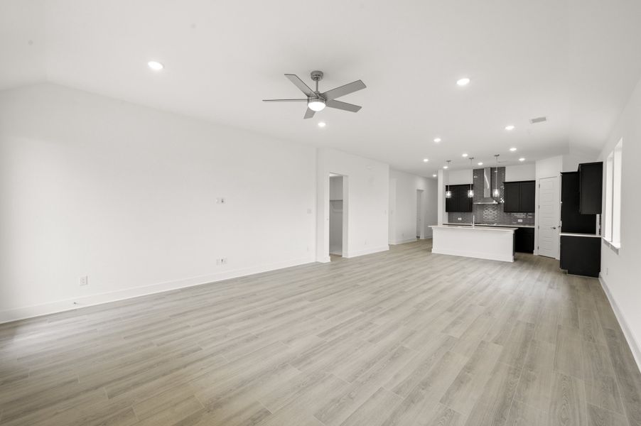 Representative unfurnished interior of a home built from the Patriot by Rockwell Homes in Wildflower Ranch, Fort Worth (Image 25).