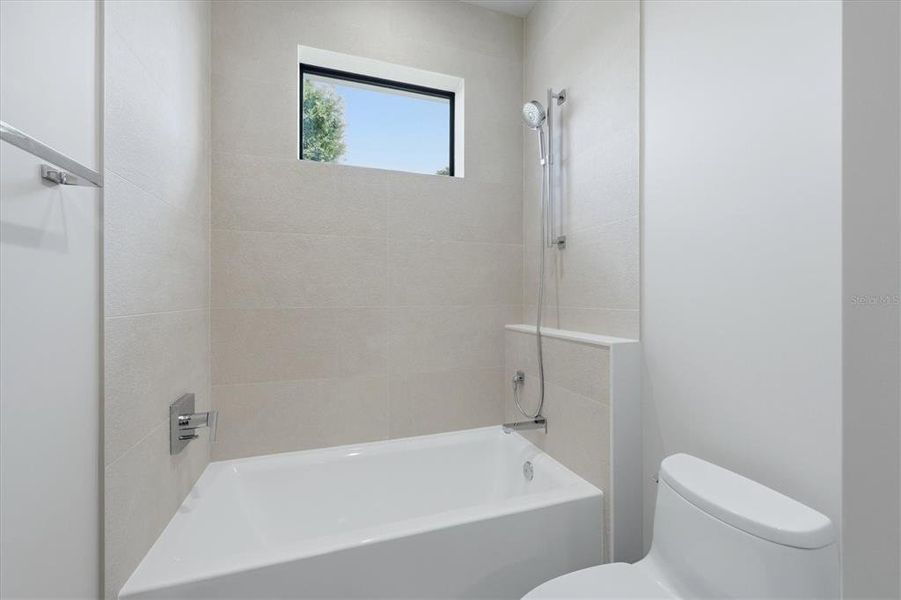 Furnished interior view inside a new home in , Sarasota (Image 47).
