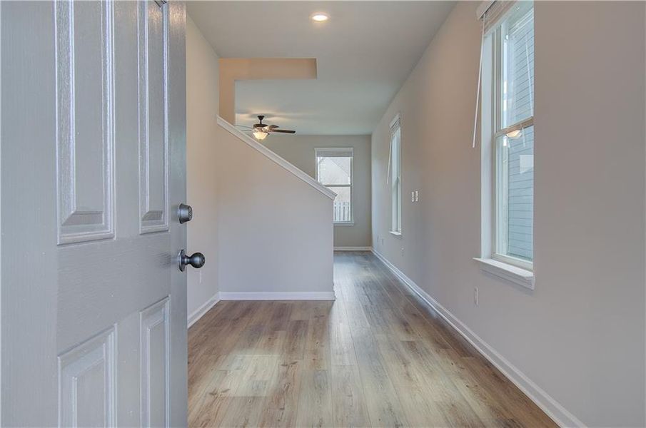 Spacious, unfurnished interior of a new home in Towne Center, Hampton (Image 22).
