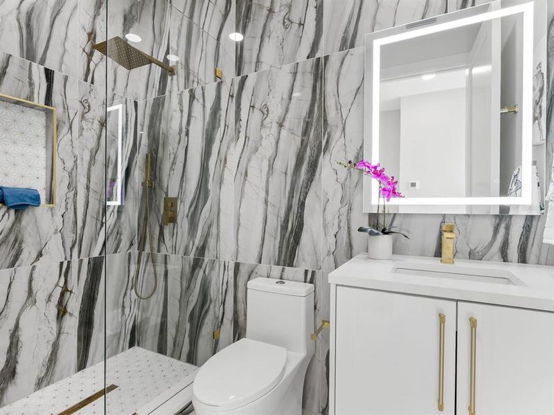 Furnished interior view inside a new home in , Sarasota (Image 29).