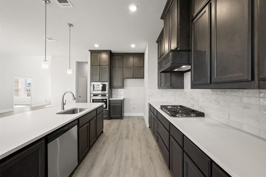 967 Reeves- Kitchen-3 967 Reeves- Kitchen-3