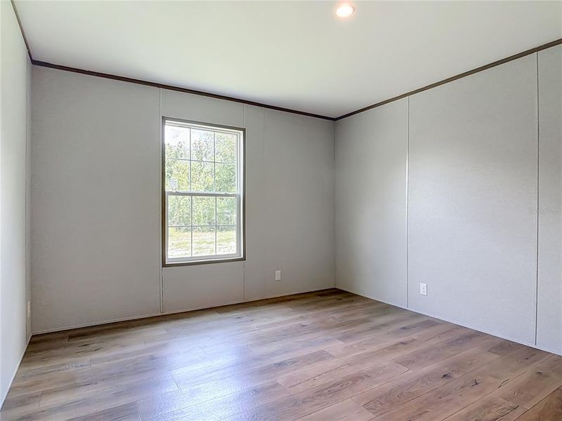 Spacious, unfurnished interior of a new home in , Deland (Image 17).