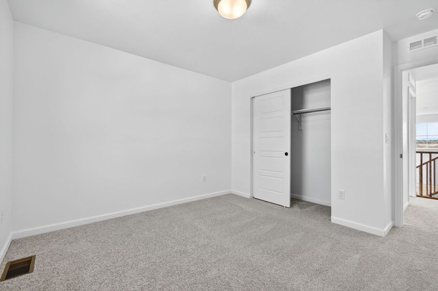 Spacious, unfurnished interior of a new home in Macanta, Castle Rock (Image 21).