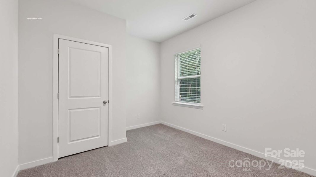 Spacious, unfurnished interior of a new home in Clark Creek Landing, Lincolnton (Image 20).