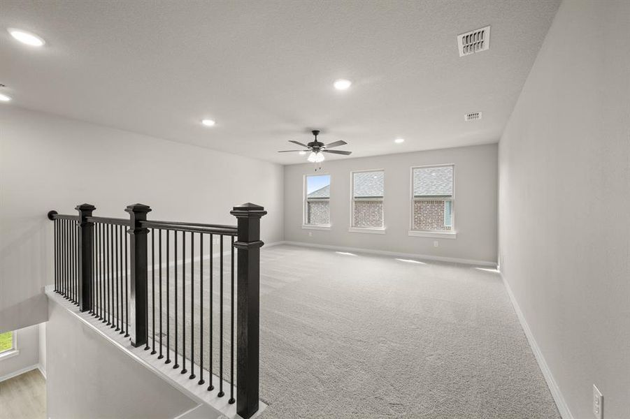 6913 Freight Train- Gameroom-1