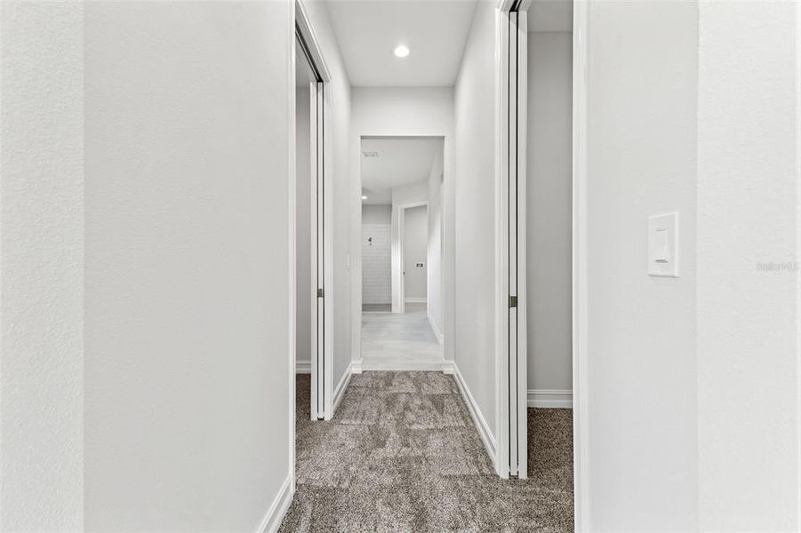 Spacious, unfurnished interior of a new home in Southern Hills Plantation, Brooksville (Image 40).