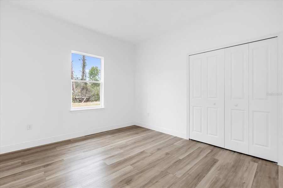 Spacious, unfurnished interior of a new home in , Ocala (Image 23).