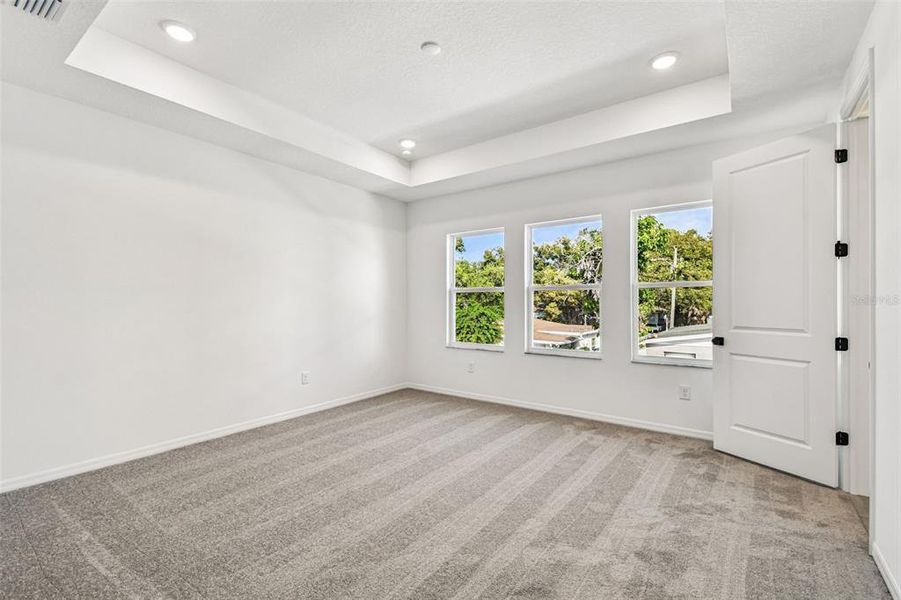 Spacious, unfurnished interior of a new home in City of Tampa, Tampa (Image 22). Spacious, unfurnished interior of a new home in City of Tampa, Tampa (Image 22).