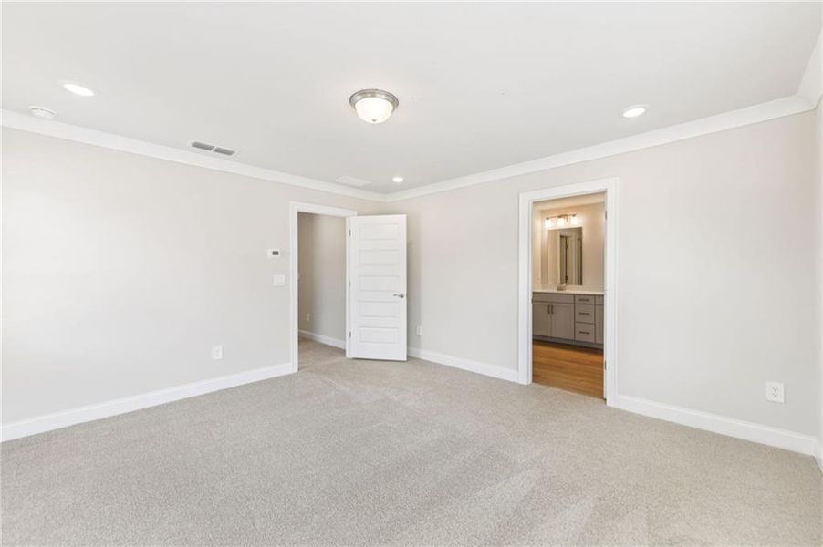 Spacious, unfurnished interior of a new home in Martin Springs - Highland Series, Lawrenceville (Image 36).