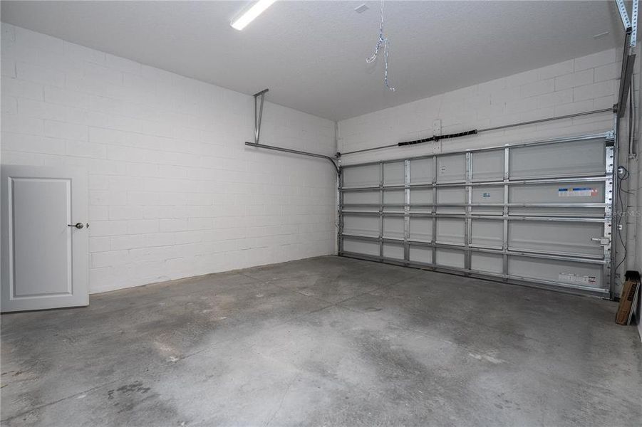 Spacious, unfurnished interior of a new home in Paradiso Grande, Orlando (Image 51).