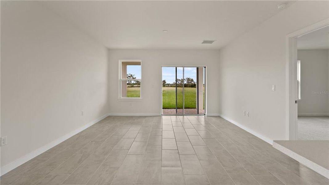 Spacious, unfurnished interior of a new home in Willowbrook North, Winter Haven (Image 25). Spacious, unfurnished interior of a new home in Willowbrook North, Winter Haven (Image 25).
