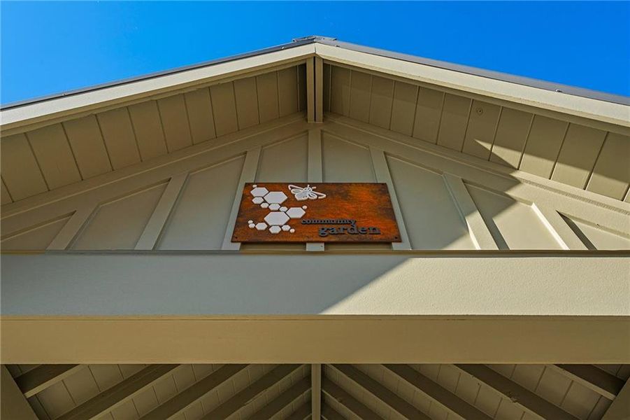 Image 63 of a home in Harmony.