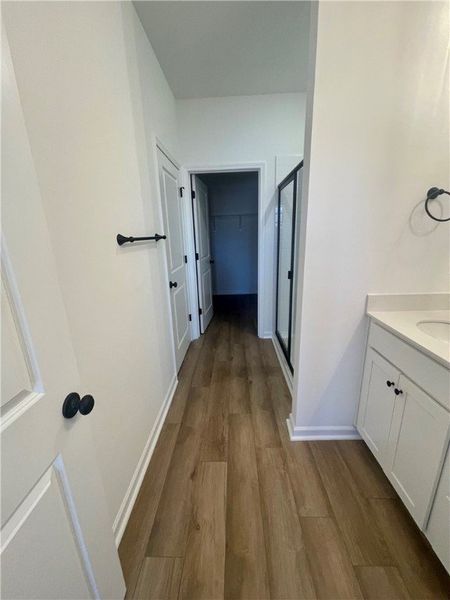 Spacious, unfurnished interior of a new home in Springwood Grove, Central (Image 16).