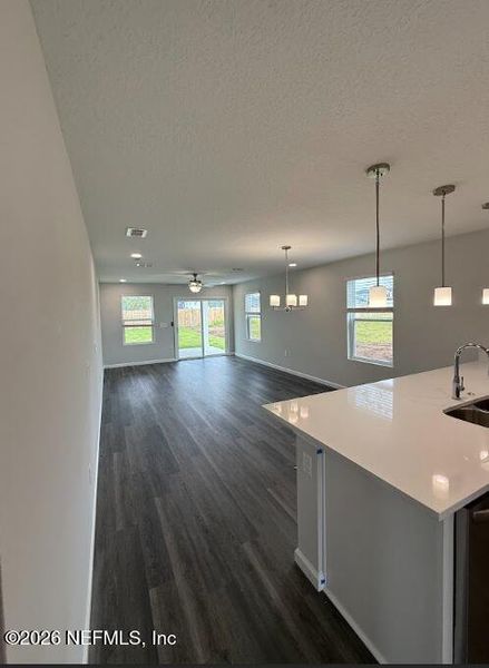 Spacious, unfurnished interior of a new home in , Jacksonville (Image 9).