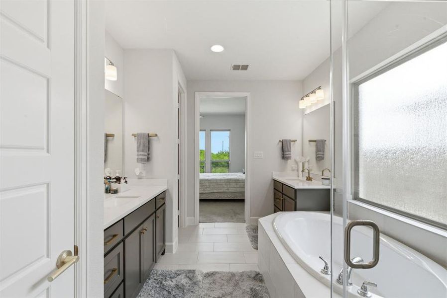 Furnished interior view inside a new home in Sweetgrass, Haslet (Image 31).