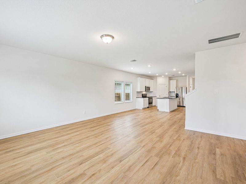 Spacious, unfurnished interior of a new home in Eastern Wells, Jarrell (Image 7).