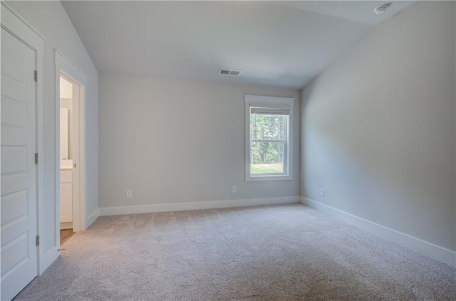 Spacious, unfurnished interior of a new home in , Senoia (Image 31).