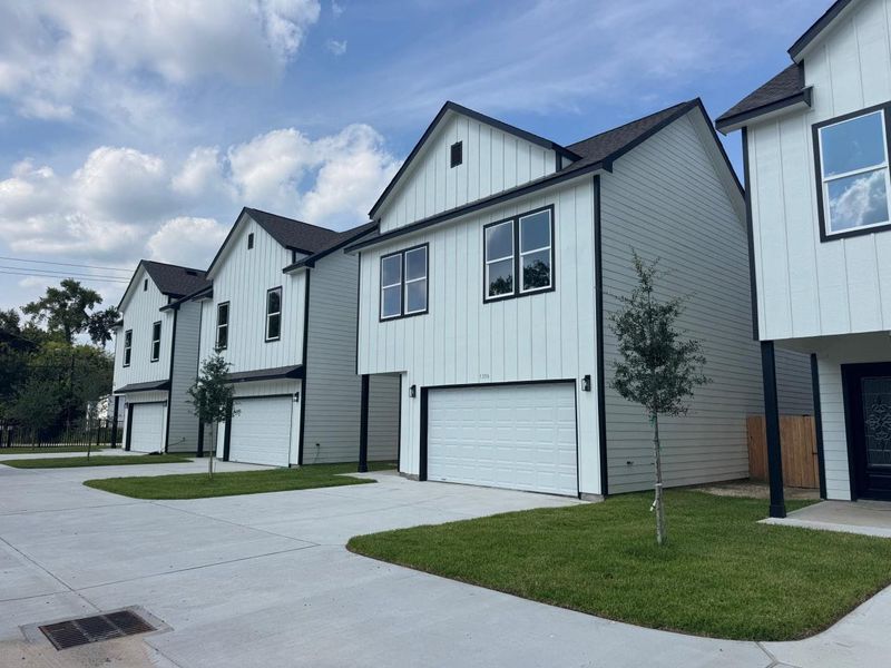 Front exterior of a new home in , Houston, TX, highlighting curb appeal (Image 21). Front exterior of a new home in , Houston, TX, highlighting curb appeal (Image 21).