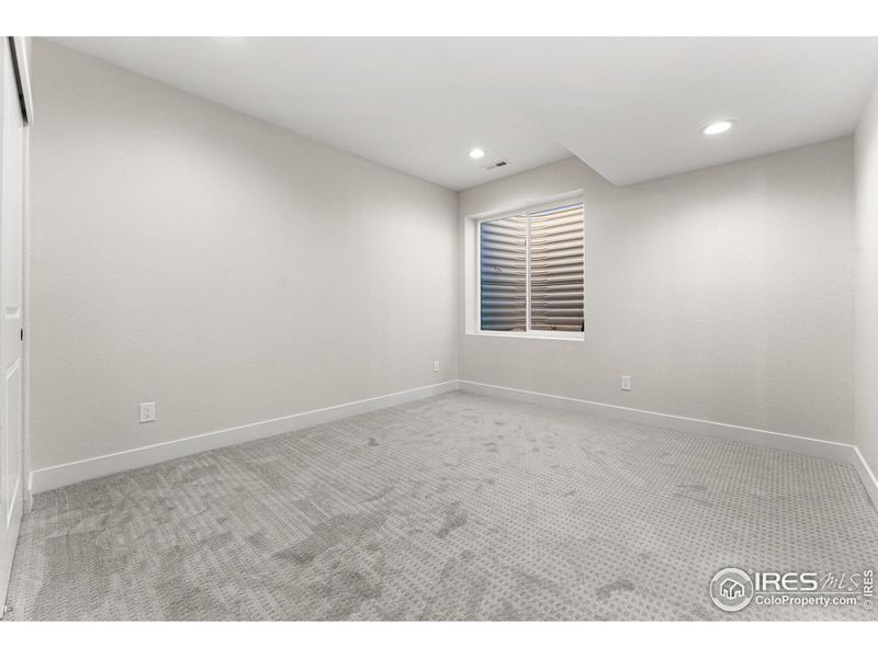 Third & forth bedroom with jack & jill bathroom.