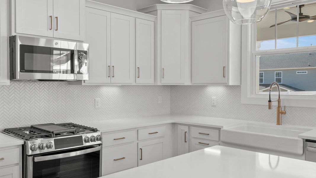 Furnished interior view inside a new home in Fox Hollow, Spartanburg (Image 18).