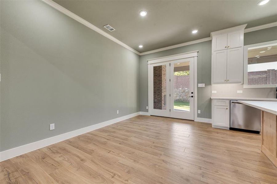 Spacious, unfurnished interior of a new home in Lincoln Pointe, Van Alstyne (Image 30). Spacious, unfurnished interior of a new home in Lincoln Pointe, Van Alstyne (Image 30).