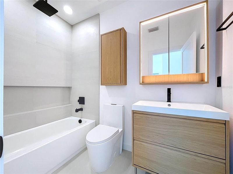 Furnished interior view inside a new home in , St. Petersburg (Image 45).