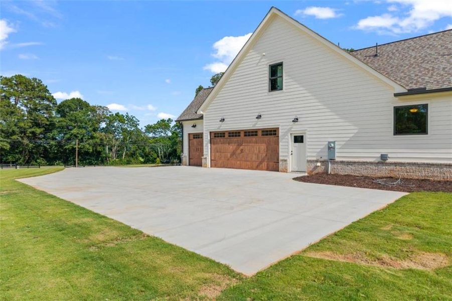 Exterior details and patio area of a home in , Winder (Image 33).