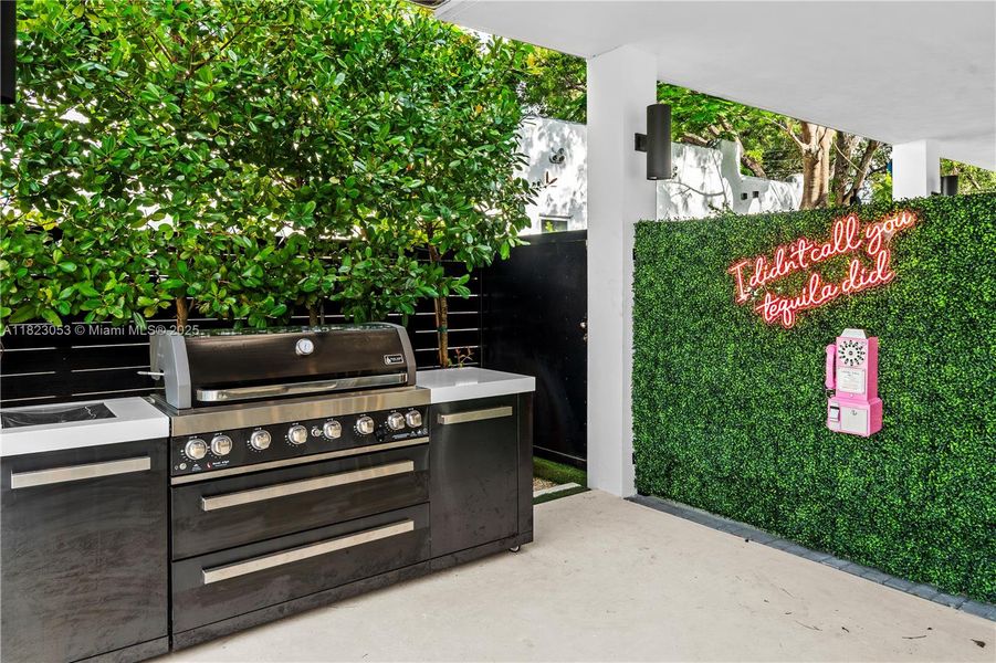 Furnished interior view inside a new home in , Miami (Image 34).