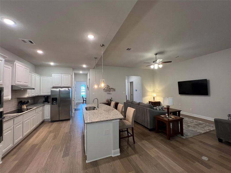Furnished interior view inside a new home in , Conroe (Image 42). Furnished interior view inside a new home in , Conroe (Image 42).