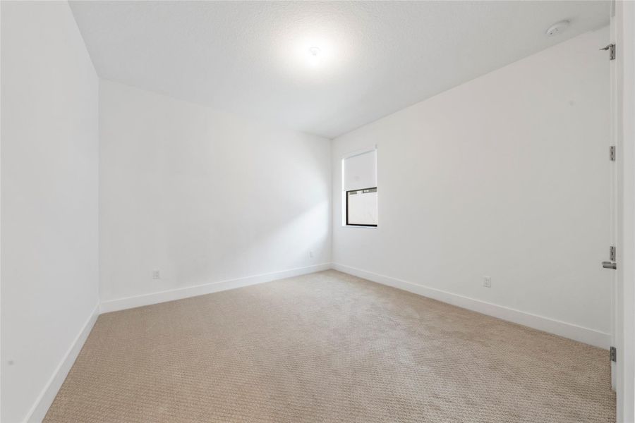 Spacious, unfurnished interior of a new home in , Pembroke Pines (Image 18).