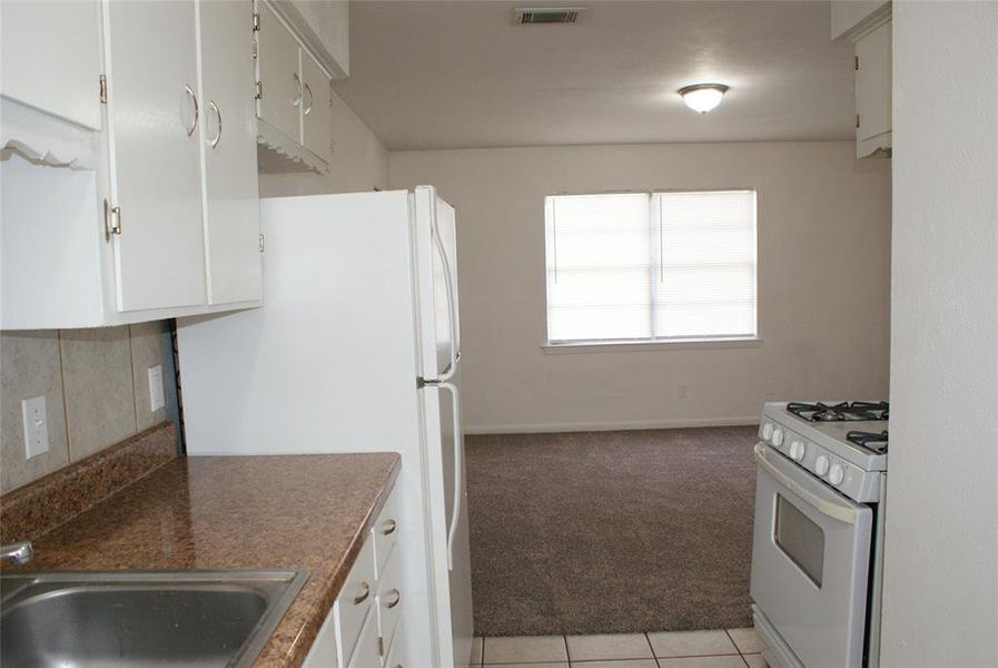 Furnished interior view inside a new home in , Weatherford (Image 4).