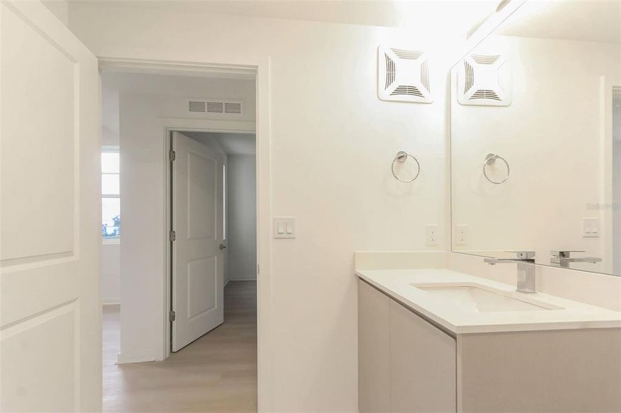 Furnished interior view inside a new home in , Orlando (Image 7).