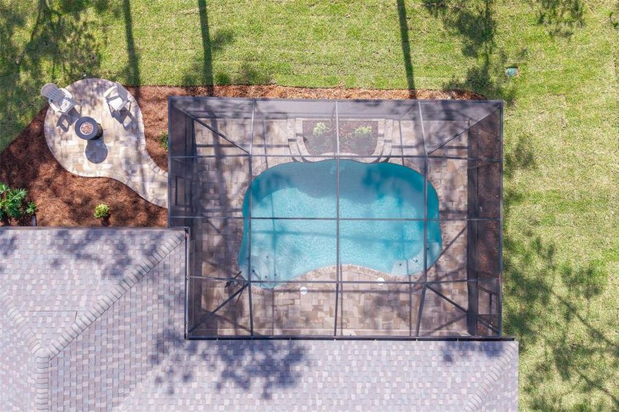 Community amenities in , Beverly Hills (Image 32).